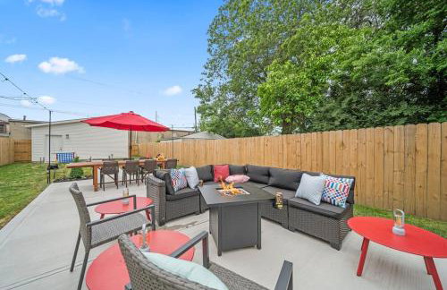 Hot Tub - Mins to Short North - Retro Game Room - Foto 27