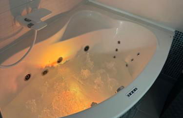 Jacuzzi Maisonette mit Weitblick - Foto 14