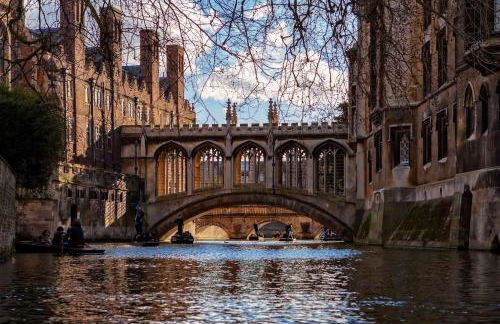 Autumn House Cambridge free parking - Foto 33