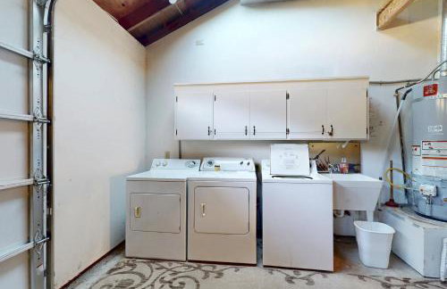 Large Oceanfront Bluff Home - Hot Tub Kids Room - Foto 23