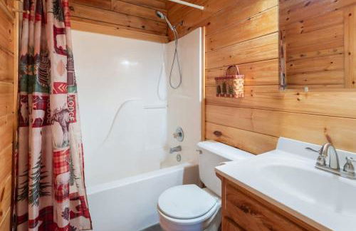 Table Rock Lake Cabin - Hawthorn #12 with Lake Access Hot Tub Outdoor Pool - Foto 18