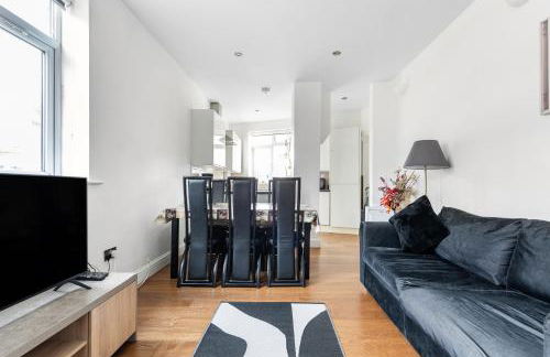 Group Friendly 2 Bed 2 Bath FREE PARKING for 2 Large Vans or up to 4 Cars Zone 2 Sleeps 10 Close to Central London and Zone 2 tube station - Photo 70