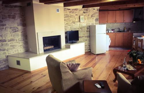 Antonia’s Home Alfa Village - Photo 7