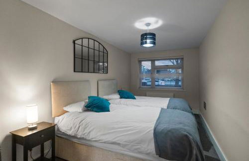 Solihull Flat For 2 with Fast WiFi with Free Secured Parking - Foto 1