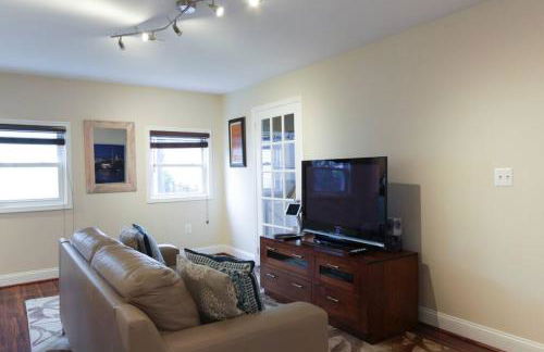 2 bd 1 bth near DC! 7081 - Photo 6