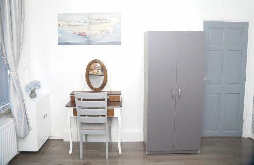 CHEADLE HOUSE HOLIDAYS - Foto 29