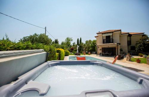 Eco Stone Villa with Private Pool and Jacuzzi - Foto 58