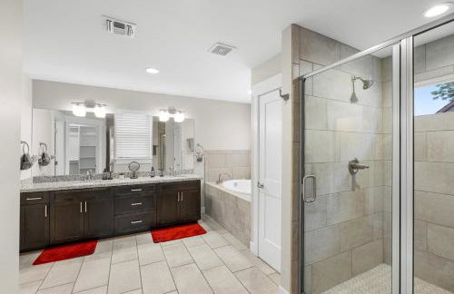 Modern Flagstaff Getaway with Mountain Charm. - Foto 18