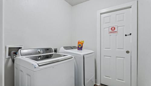 5BR Home Large Backyard Group-Friendly #12 - Foto 5