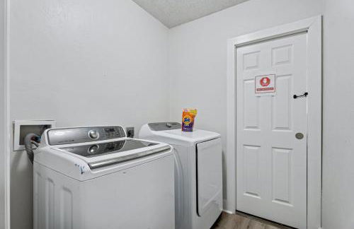 5BR Home Large Backyard Group-Friendly #12 - Foto 5