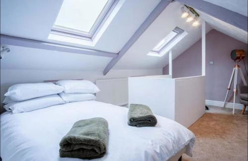 Family-Friendly Pink Cottage Central Tenby - Foto 14