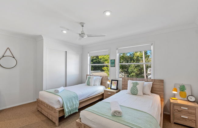 Noosa Entrance Waterfront Resort - Photo 11