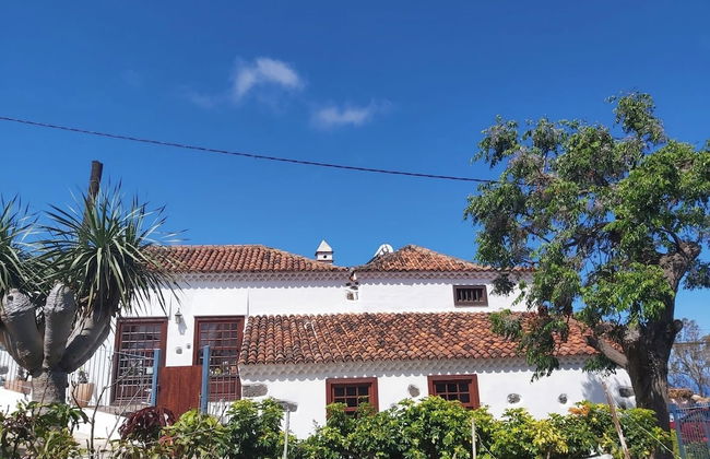 Villa-sleeps4-parking-garden-pool-nearairport - Foto 15