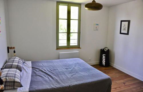 confortable maison familiale à l'entrée du village médiéval - Foto 16