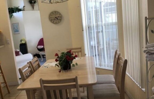 Family Fun Vacation Home 4 Bedroom Villa by RedAwning - Foto 18