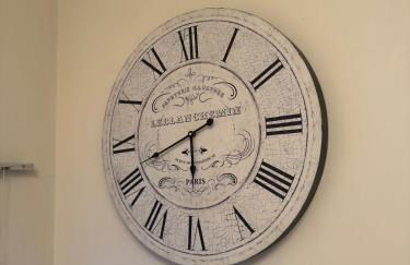 Large 3 Bed Home - Coop Live -Free parking - Foto 20