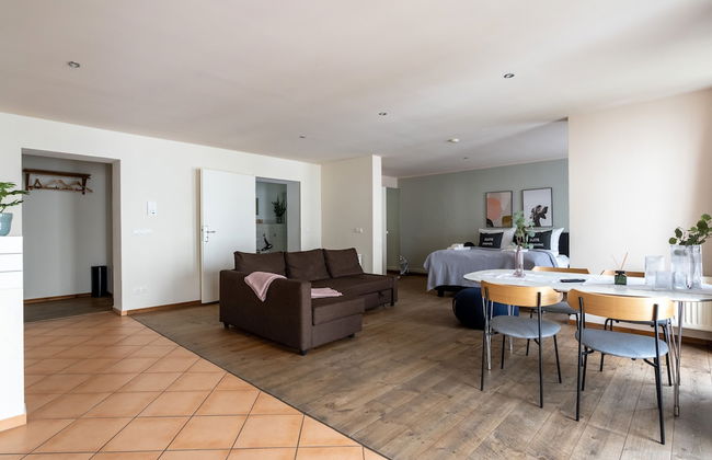 Schoenhouse Avenue by Limehome - Photo 3