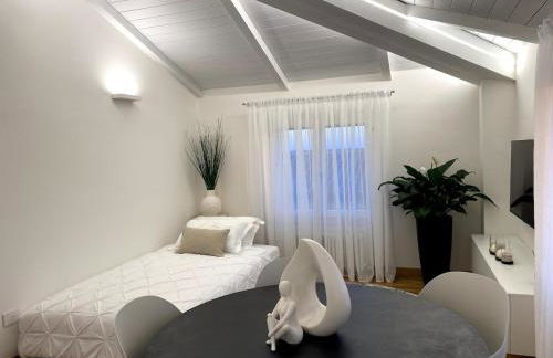 Grenier Blanc2 Elegante Mansarda - Foto 16