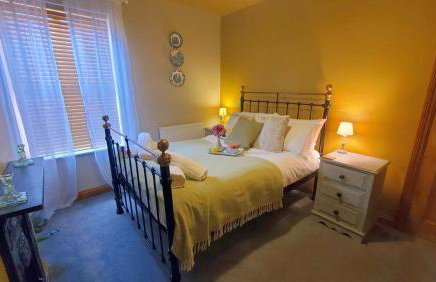 Druids Cottage a cosy 2 bedroom Cottage within a 5 minute drive from Cannock town centre - Foto 17