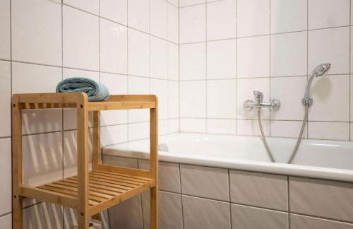 Ruhig und zentral mit Balkon - Foto 13