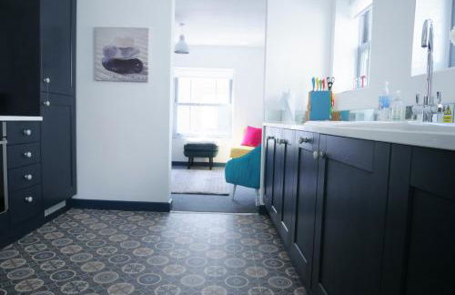 New street Luxury town house in the centre of Holt with free PARKING for one car - Foto 8