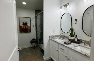 Lucky Cowboy Lodge Near WinStar - Cozy 3BR Home - Foto 21