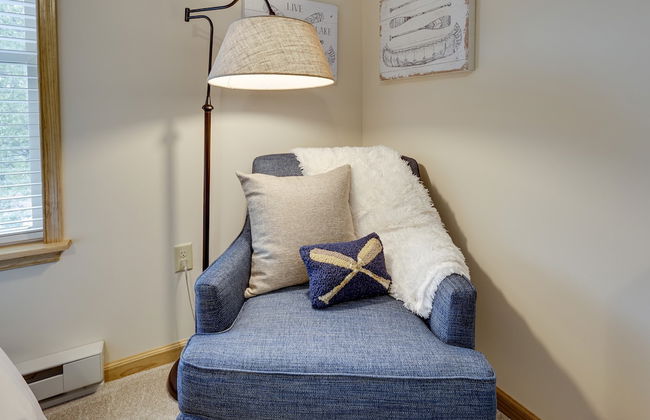 Pocono Paradise by Avantstay Lakeside Retreat, Hot Tub, Game Room, Near Beach - Foto 73