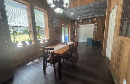 1st Fl 2BR Downtown + 2 Pkg - Foto 2