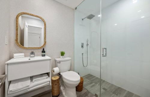 Lux Designer Apt 2BR and 2BA in the Heart of MIA Beach - Foto 12