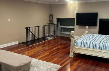 Large 2Level 3BR, 3BA Condo with free parking near Downtown Washington DC - Foto 3