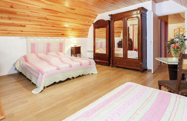 Holiday Home in Auvergne With Roofed Garden and Terrace - Foto 11