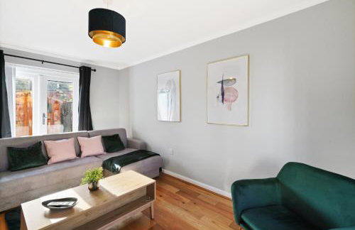 Ideal 3 bed House in Wolverhampton - Parking - Foto 17