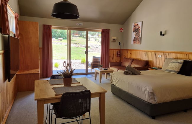 D'Altons Studios - Photo 4