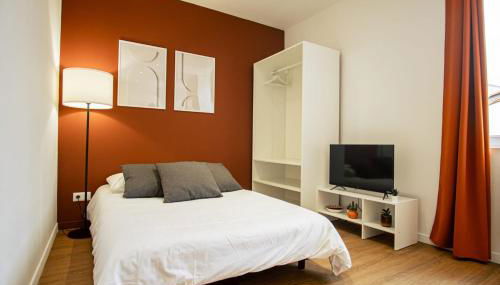 Le Terracotta - Joli studio Metro D Valmy et quais de Saone - wifi inclus - Photo 3, wardrobe