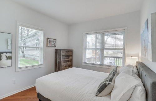 Walk to Lake Michigan - South Haven Condo! - Foto 13