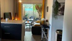 Agréable T2 traversant RDC avec terrasse - balcon - Parking 2 places - Clim portative - Foto 3