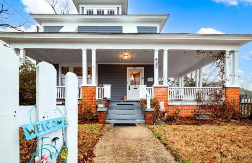 Roberson House Private Pool Walk to DT Sleeps 12 - Foto 14