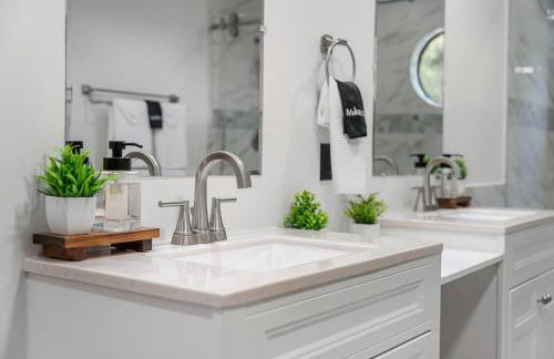 Pickleball & mini-golf, Pool/Spa, Epic Gameroom! - Photo 47