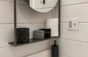 Downward Dog Lodge - Mountain Yoga Retreat, Hot Tub & Pet-Friendly Escape - Foto 12