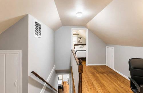 Enchanting historic townhouse by CozySuites - Foto 17
