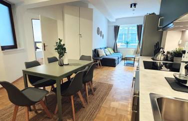 Central City Apartment for 8 in Hamburg - Foto 1
