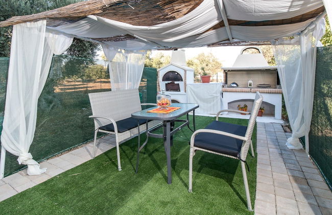 Cozy Family Home Near the Beach - Photo 33