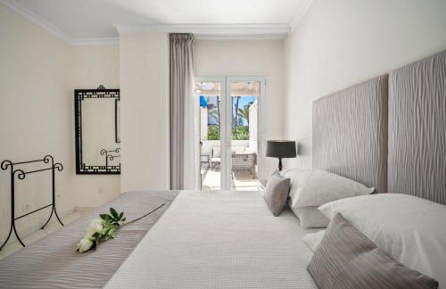 Apartamento de 2 dormitorios en Las Gaviotas - Puerto Banús - Photo 9