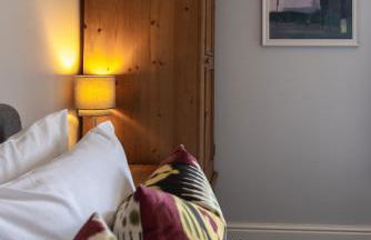 Vibrant 2 Bed, 2 Bath Home, Just Minutes to Town! - Foto 27