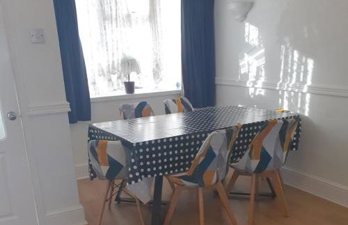 Orpington North Townhouse - Photo 8