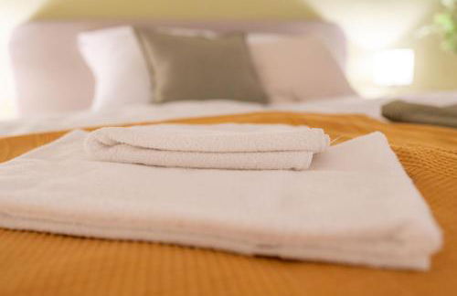 K15 Cozy, Unique & Spacious 3-Room Apartment with Balcony or Single Room by LIPA - Foto 33