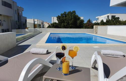 Aquarius Luxury apartment with pool and sea view - Photo 26