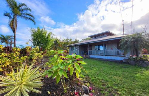 Unique Lava House by steaming crater - Photo 1