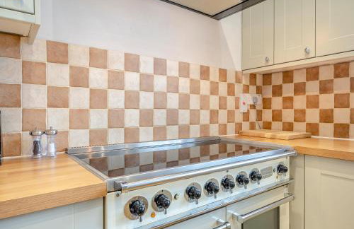 Greenhill Farmhouse - Photo 8