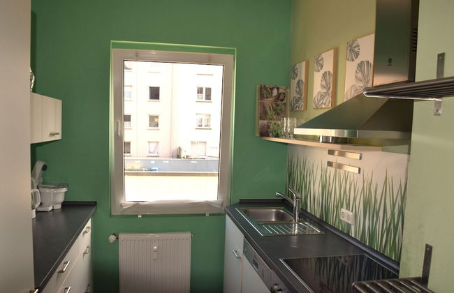 Cosy Apartment in Oberhausen With Balcony - Photo 11